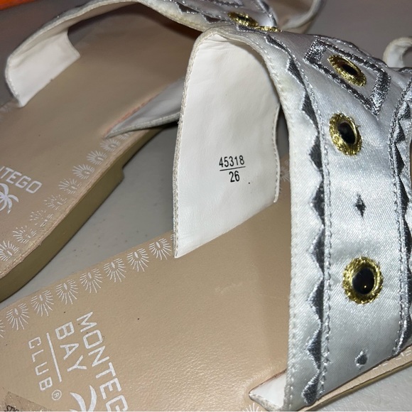 Montego Bay Club creamy white with jewel detain thong flip flops size 8 display - Picture 4 of 6